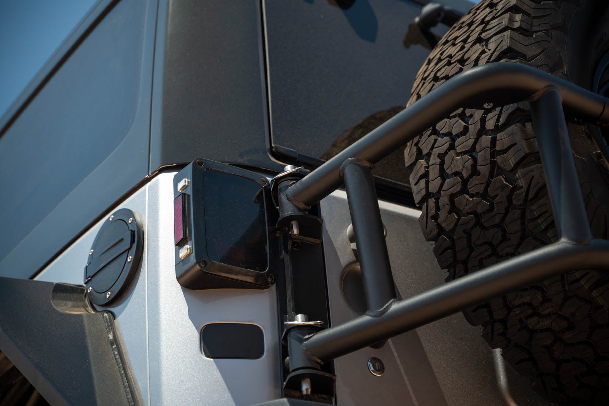 Jeep-Wrangler-JK-Body-Mounted-Tire-Carrier-Installed-4 - NVMOS