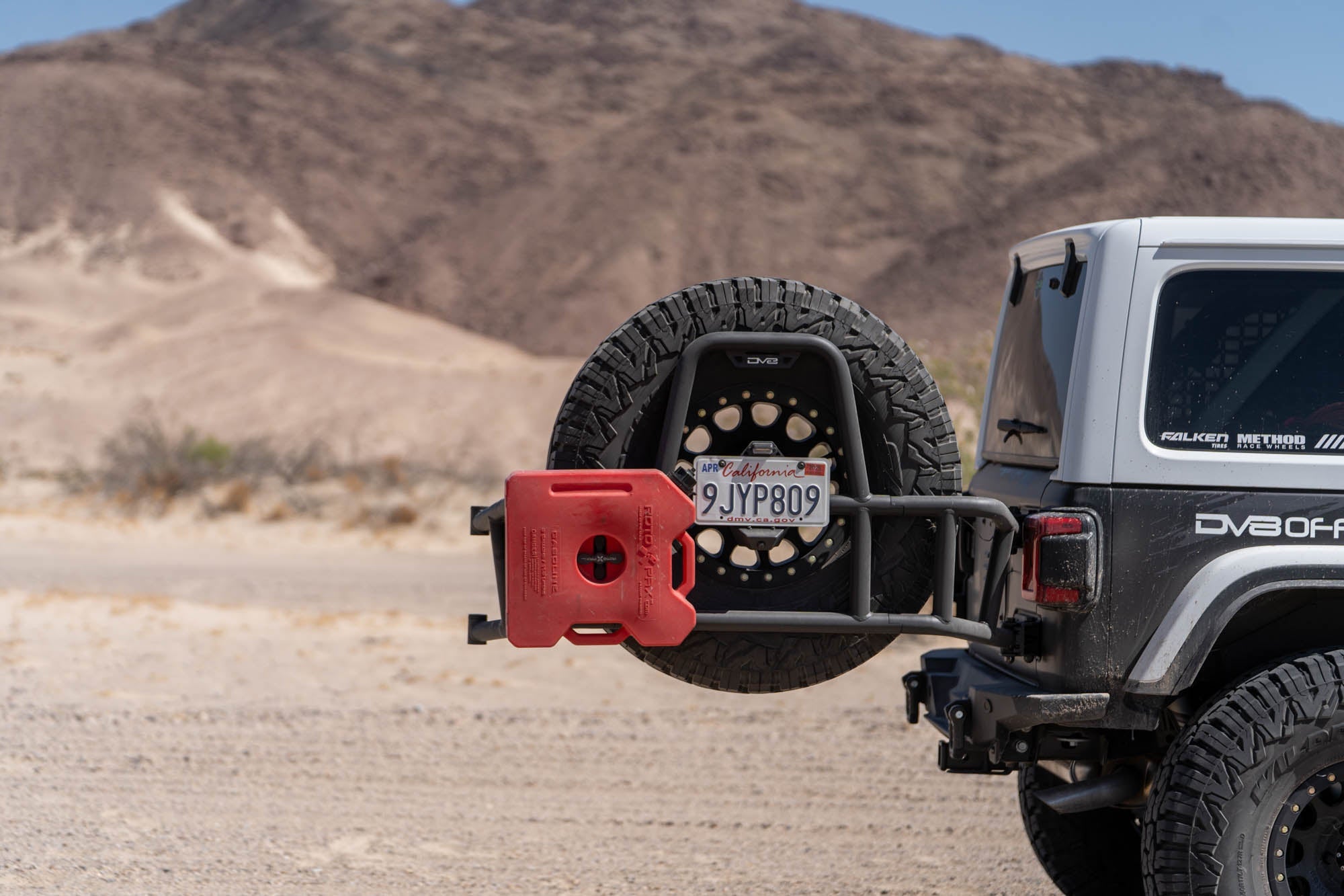 Jeep-Wrangler-JL-Body-Mounted-Tire-Carrier-Installed-14 - NVMOS