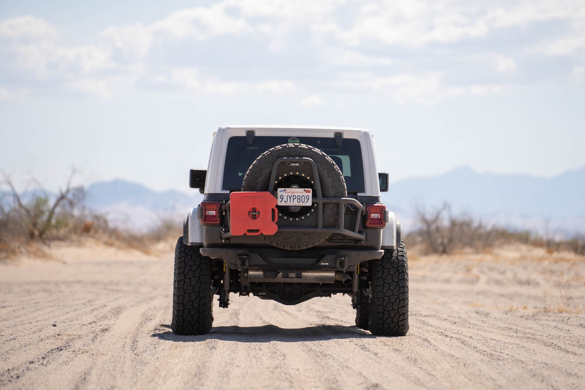 Jeep-Wrangler-JL-Body-Mounted-Tire-Carrier-Installed-20 - NVMOS