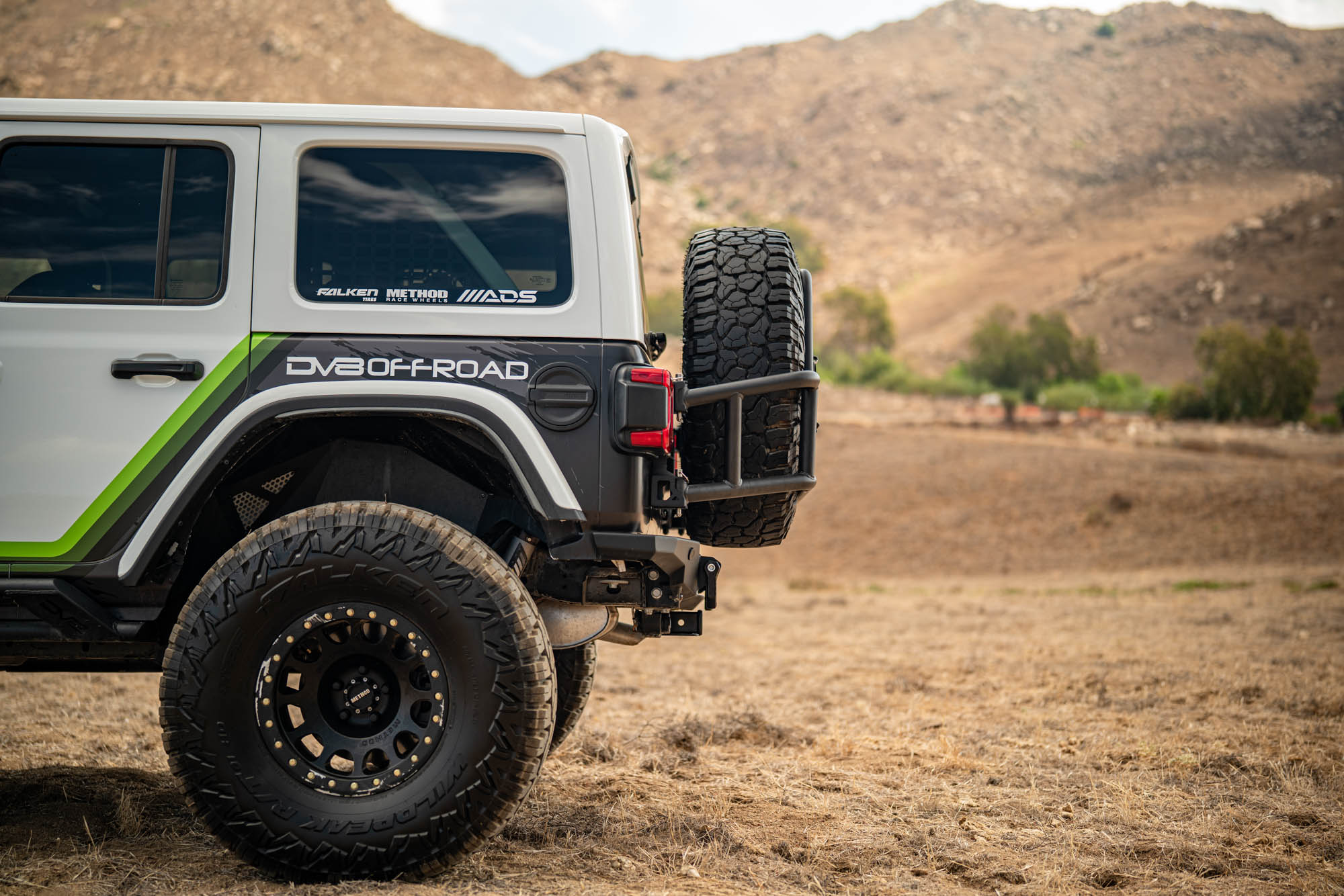 Jeep-Wrangler-JL-Body-Mounted-Tire-Carrier-Installed-6 - NVMOS