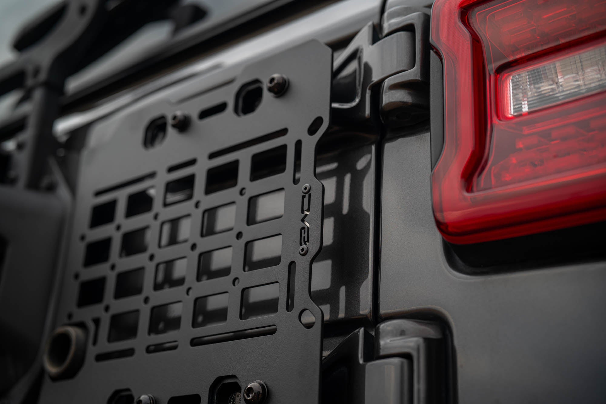 Jeep-Wrangler-JL-Tailgate-Reinforcement-Molle-Panel-Installed-10 - NVMOS