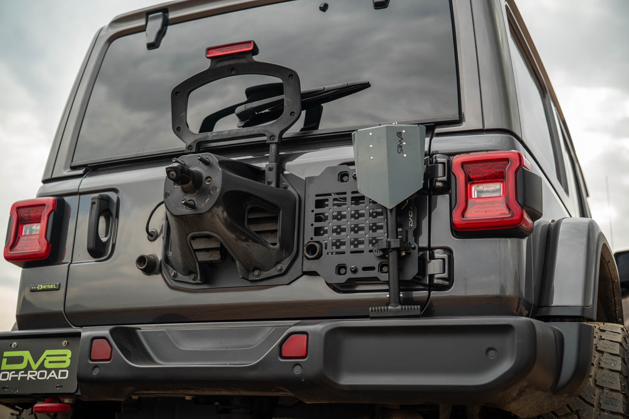 Jeep-Wrangler-JL-Tailgate-Reinforcement-Molle-Panel-Installed-11 - NVMOS