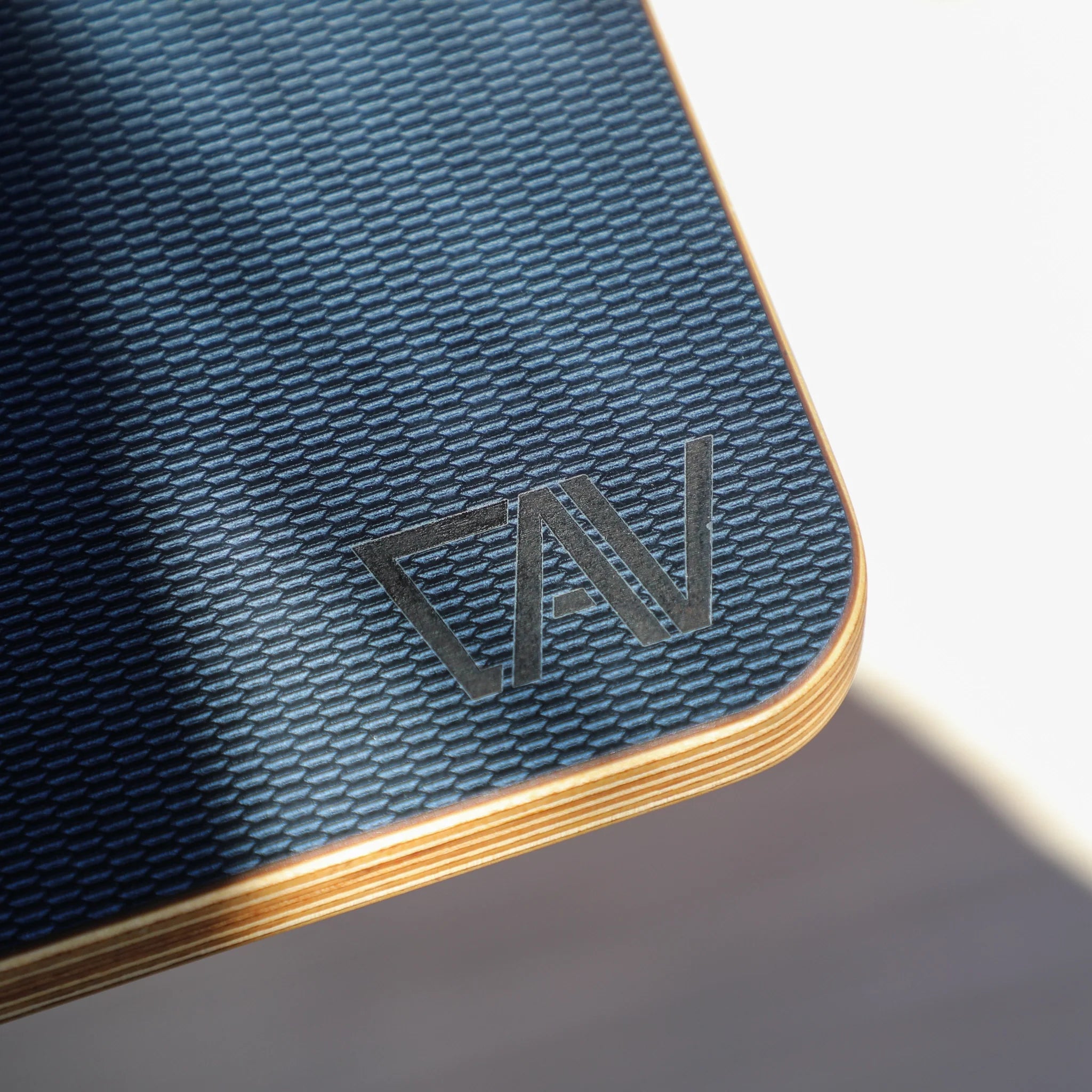 Jenna2-Navy-6 - NVMOS