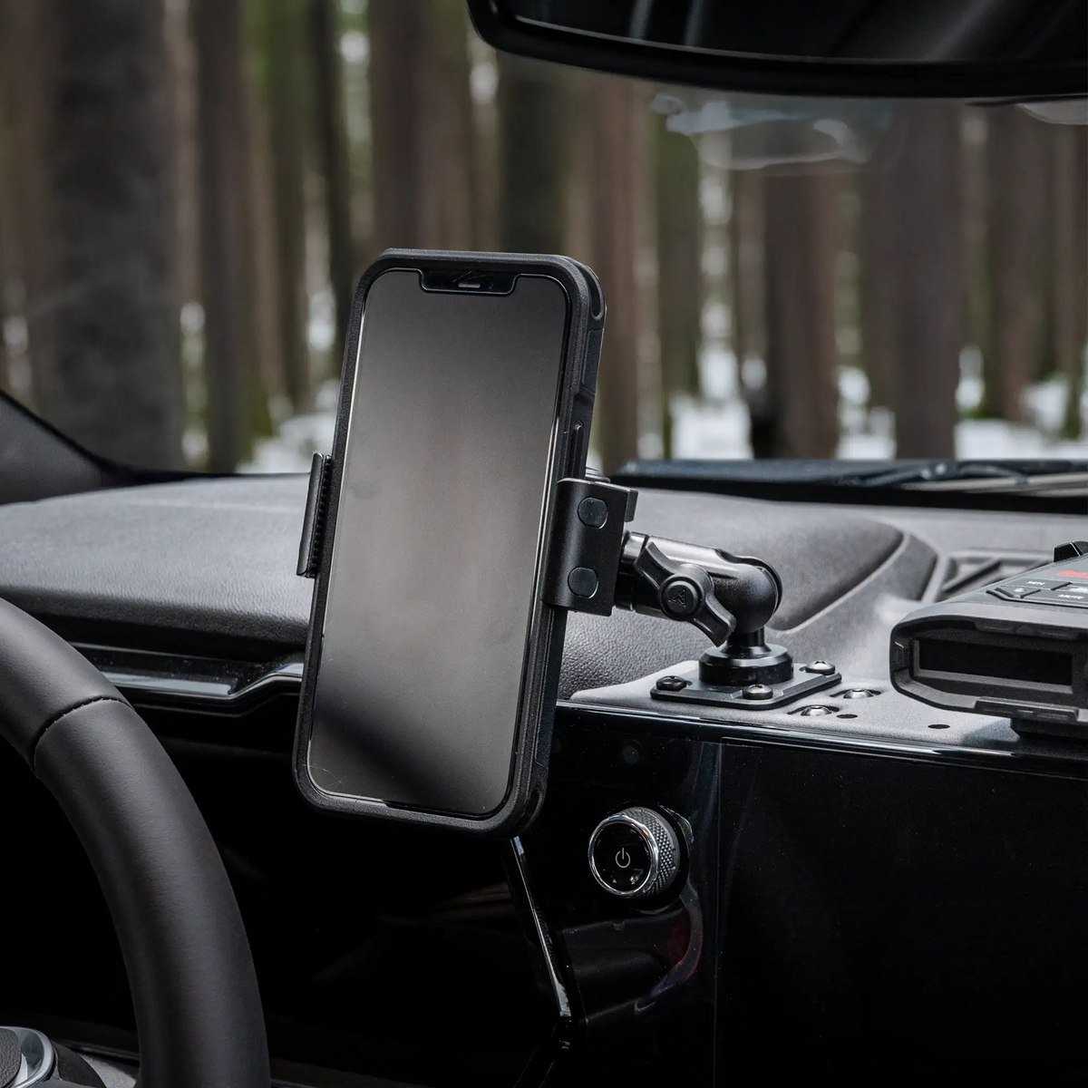 TRAXX™ - Fast AMPS Dash Bracket With Qi2.2/MagSafe Charging & Cooling Phone Mount | 2023-2026 Chevrolet Colorado & GMC Canyon