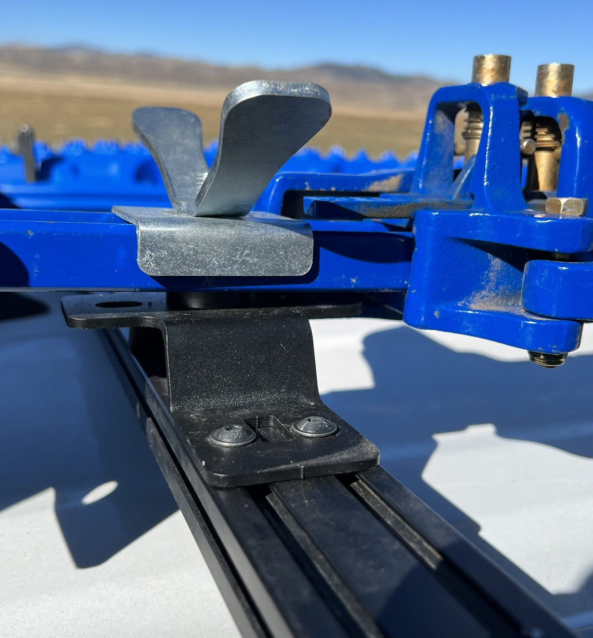 RCI roof rack Hi-Lift jack mount for universal fit