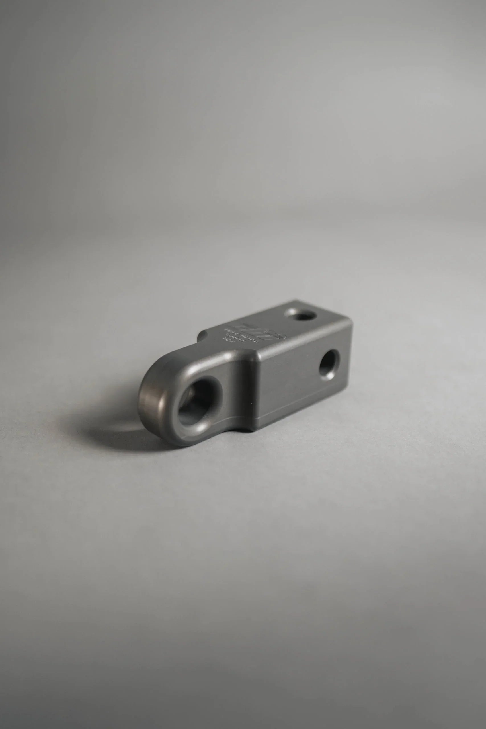 Heavy-duty offroad recovery hitch point for overlanding and expedition vehicles