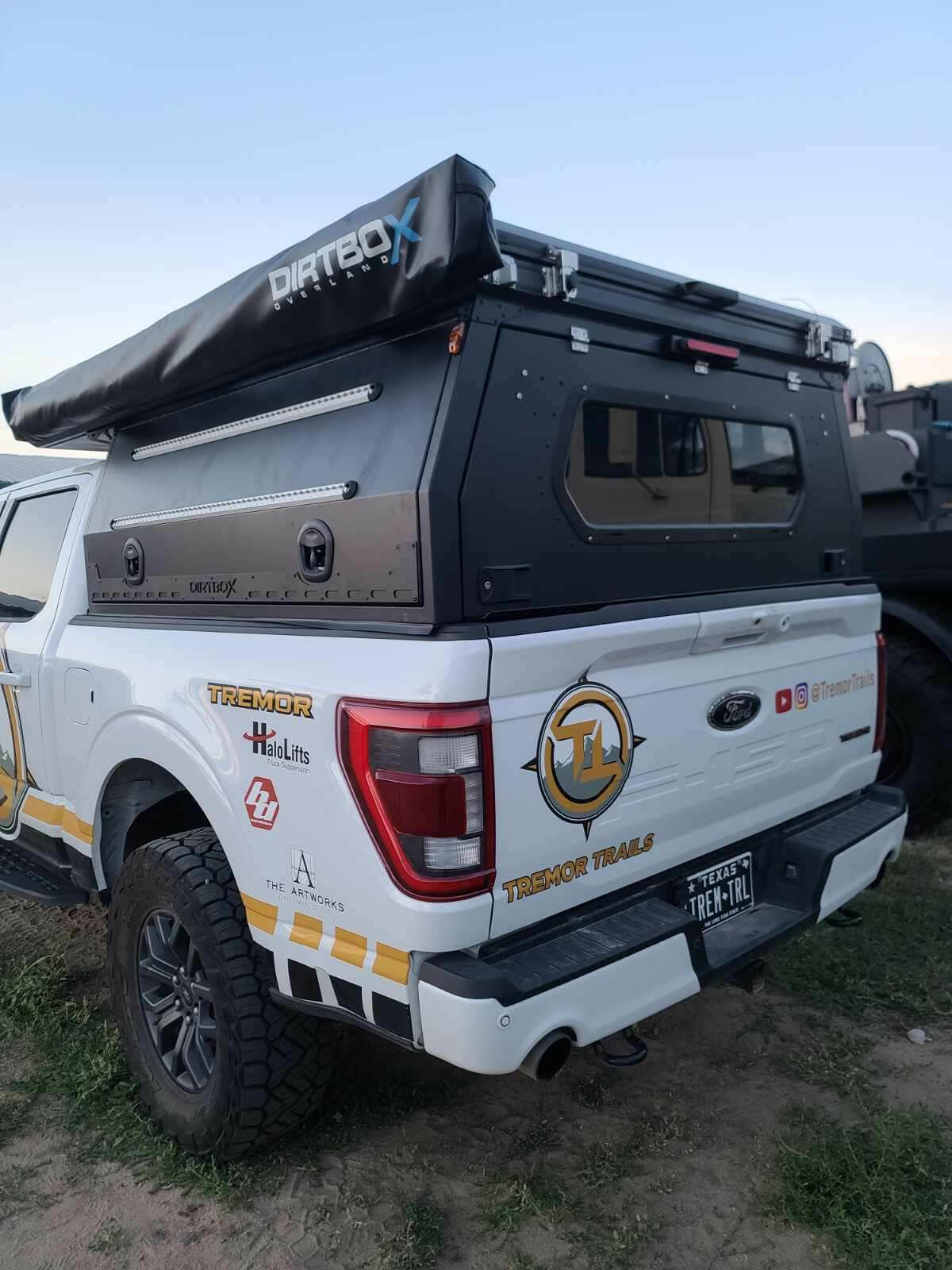 Dirtbox Overland Freestanding 270 Degree Awning for trucks, universal fit