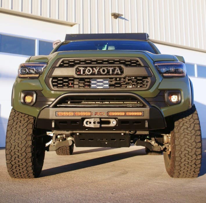 RCI Sportsmen's Package with Pike bumper and skid plates for 2016-2023 Tacoma