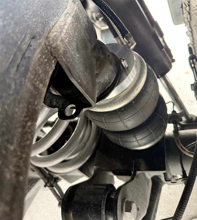 Dirtbox rear suspension air bag kit for INEOS Grenadier and Quartermaster