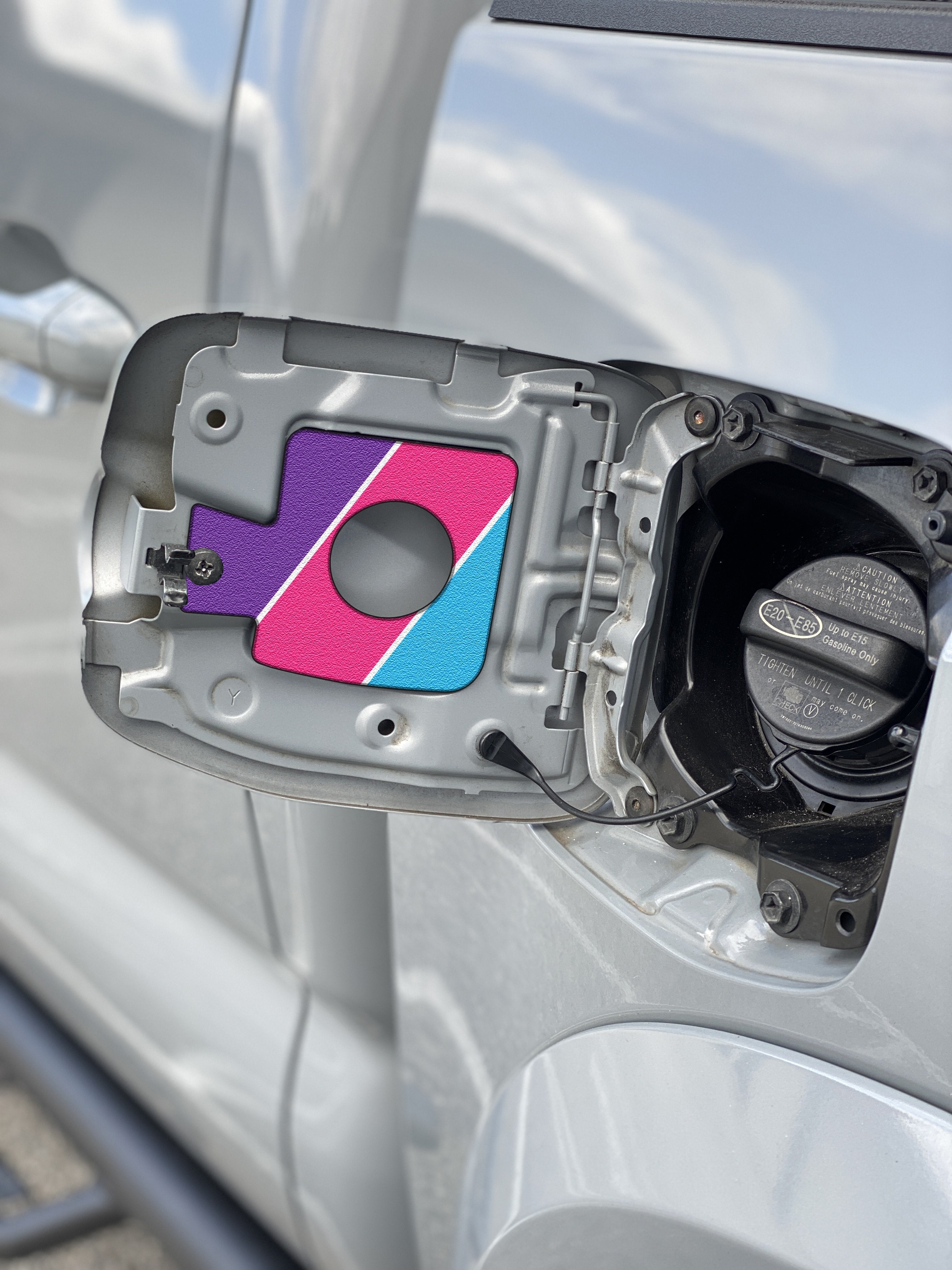 TAC072_20lady_20toyota_20tri_20color_80c8b954-44b1-4b6a-be52-173948799cea - NVMOS