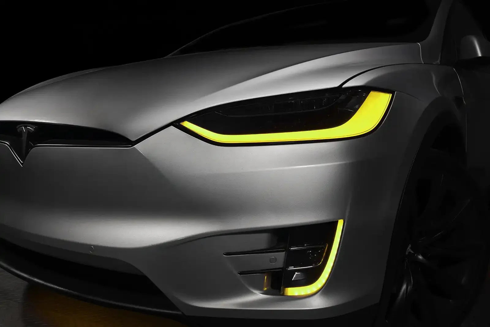 TeslaModelX_3_Yellow_1a0b7e88-4d78-452e-ac9d-4997e026de60 - NVMOS