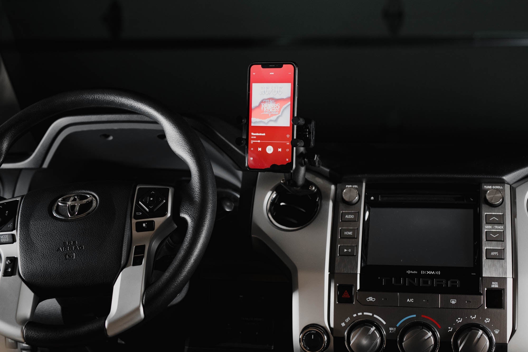 Third_Generation_Toyota_Tacoma_Iphone_Mount - NVMOS