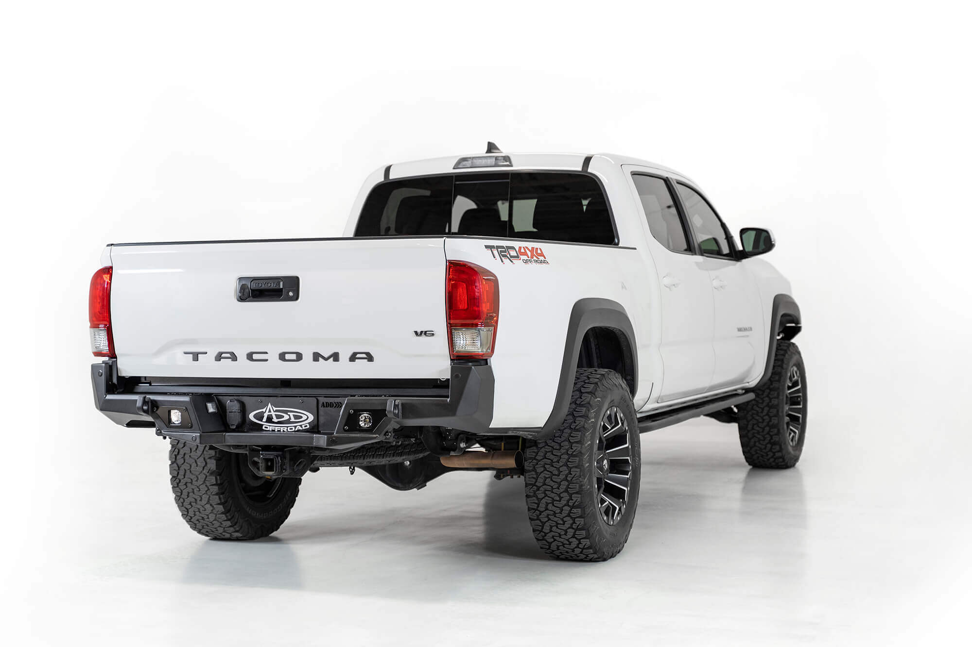 Toyota-Tacoma-rear-bumper_a9987b4a-9a77-4fdd-a0c0-f8bc06f138ee - NVMOS