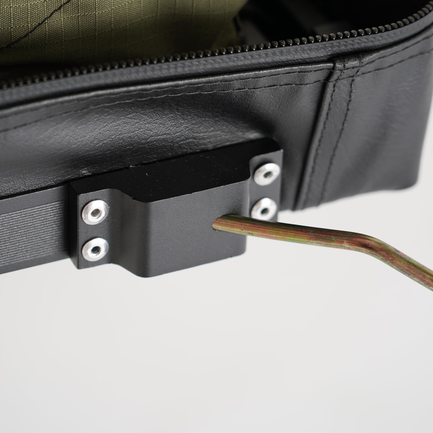 Trailpeak_RTT_Rainfly_Rod - NVMOS