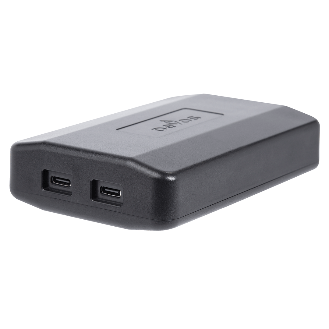 Web_SolarVoltageRegulator_9430_sideview_usb-c_whitebackground - NVMOS