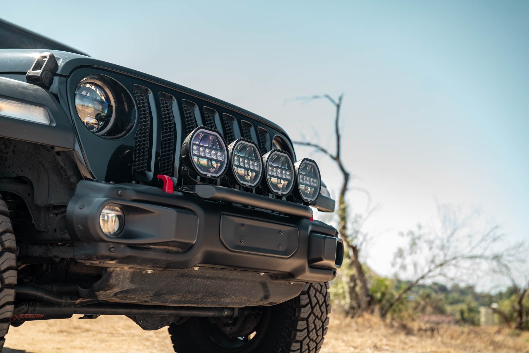 Wrangler-JL-Push-Bar-for-Mopar-Rubicon-Steel-Bumper-Installed-1 - NVMOS