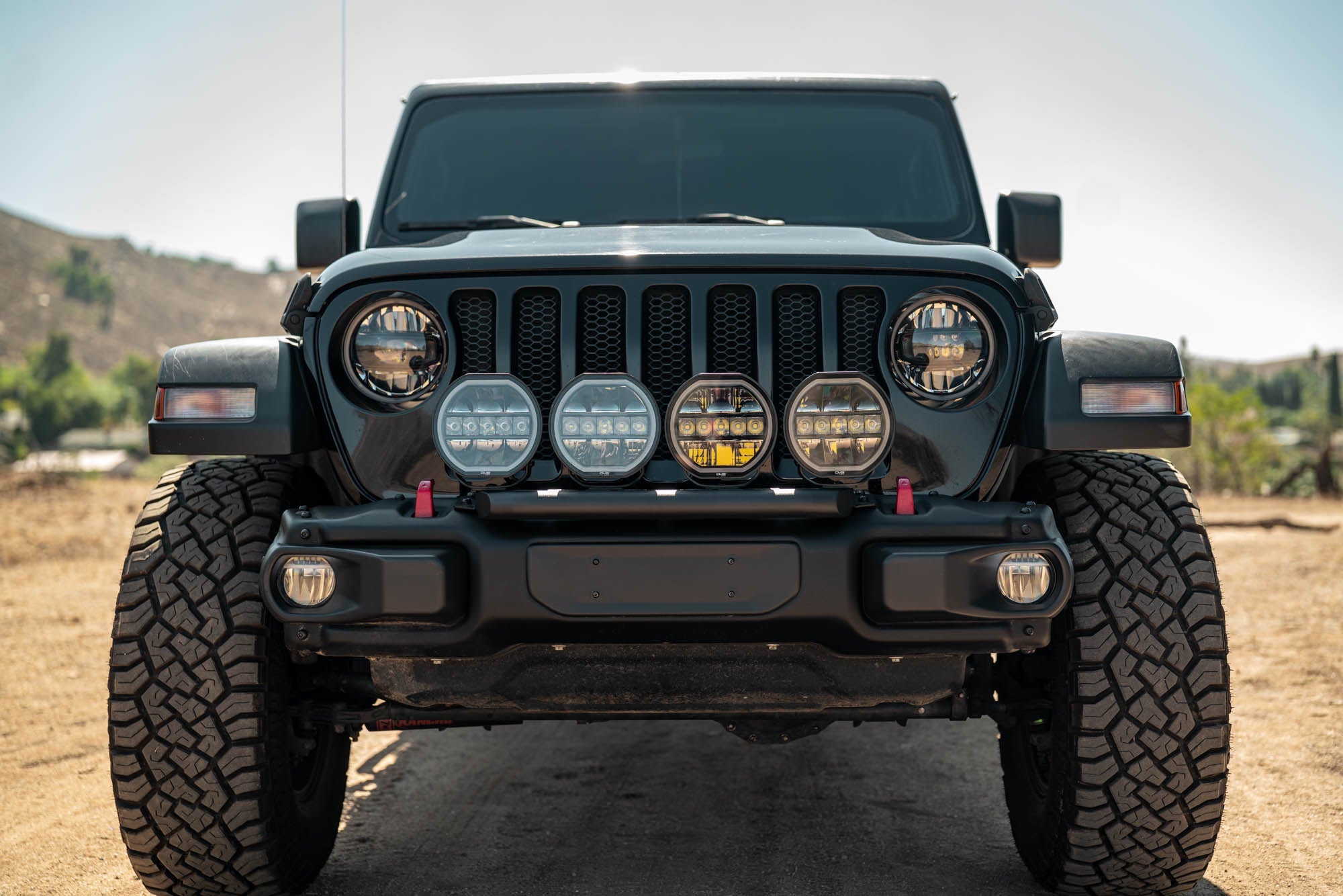 Wrangler-JL-Push-Bar-for-Mopar-Rubicon-Steel-Bumper-Installed-2 - NVMOS