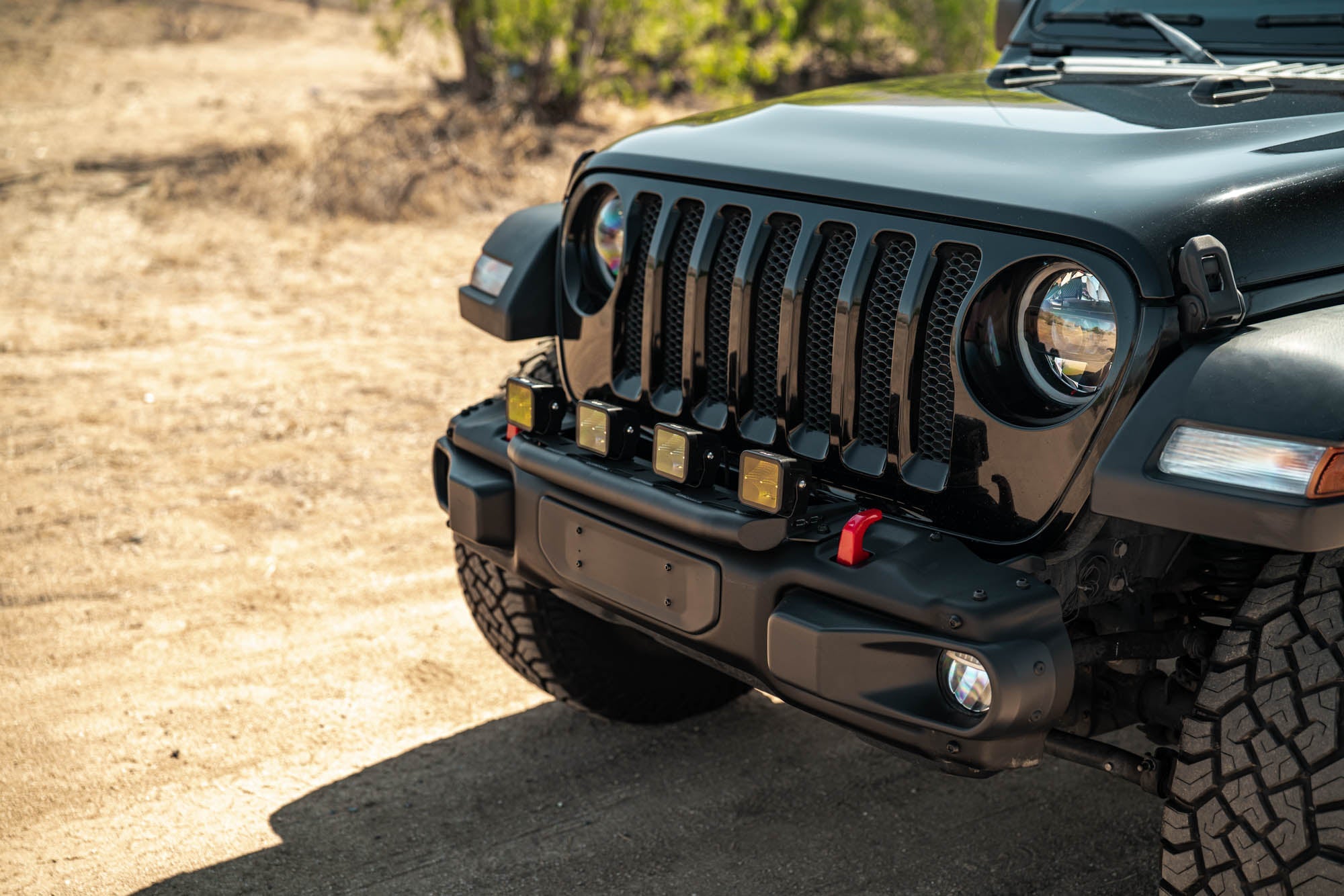 Wrangler-JL-Push-Bar-for-Mopar-Rubicon-Steel-Bumper-Installed-9 - NVMOS