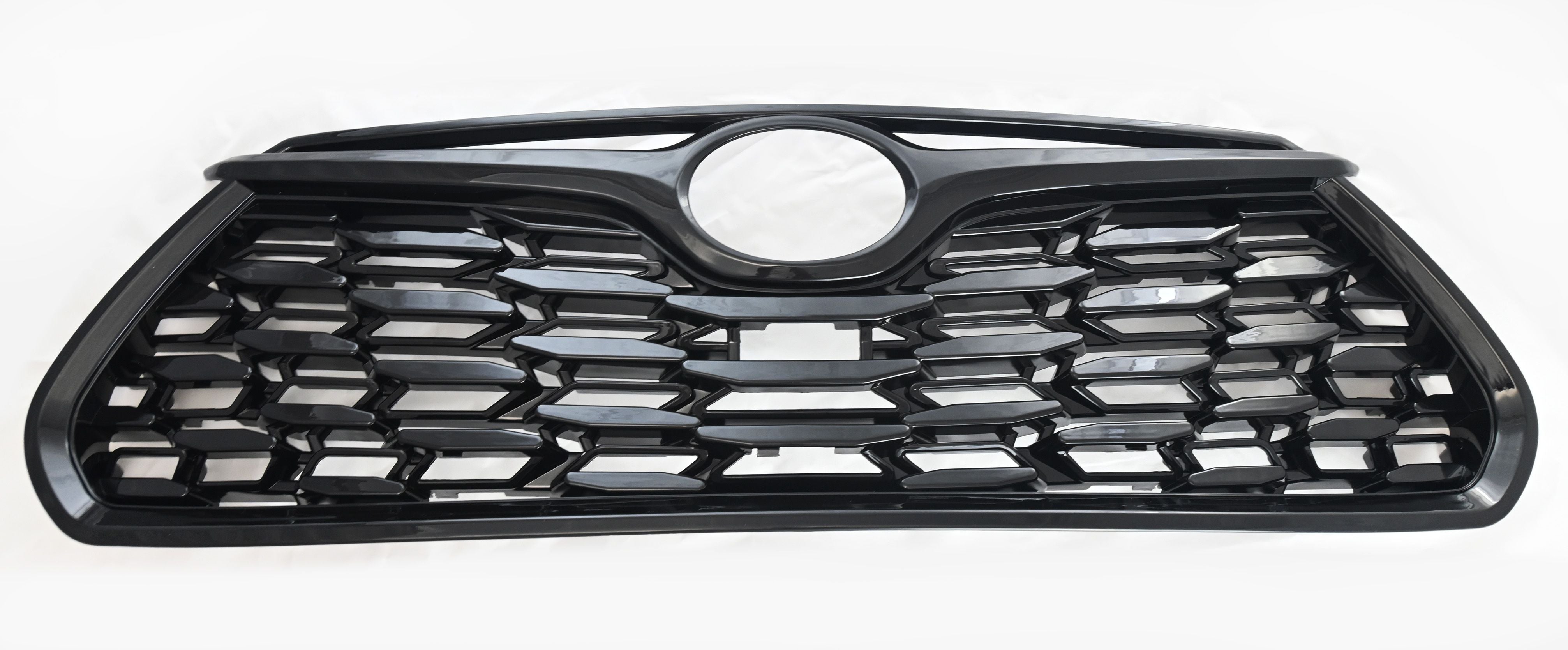 2020-22 Toyota Highlander LE/XLE Does not fit grille with Camera 1 PC Gloss Black Clip-On W/Tape Grille Overlay