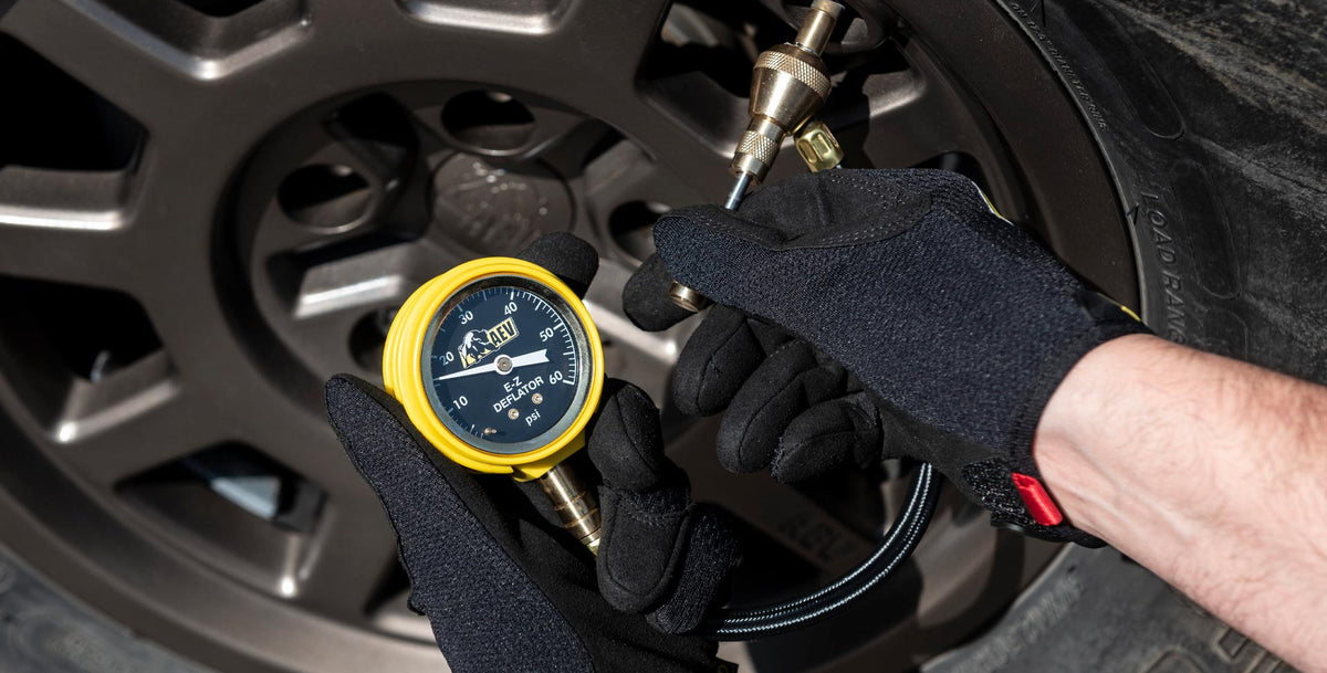 AEV EZ Tire Deflator & Storage Pouch - image 4