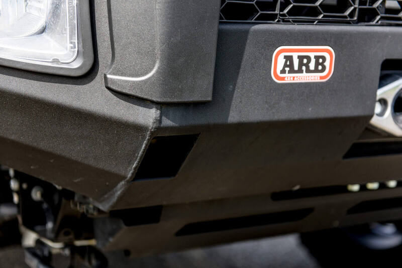 ARB Summit Combination Bumper Kit with Fog Lights and Mounting Kit, fits Toyota Tundra