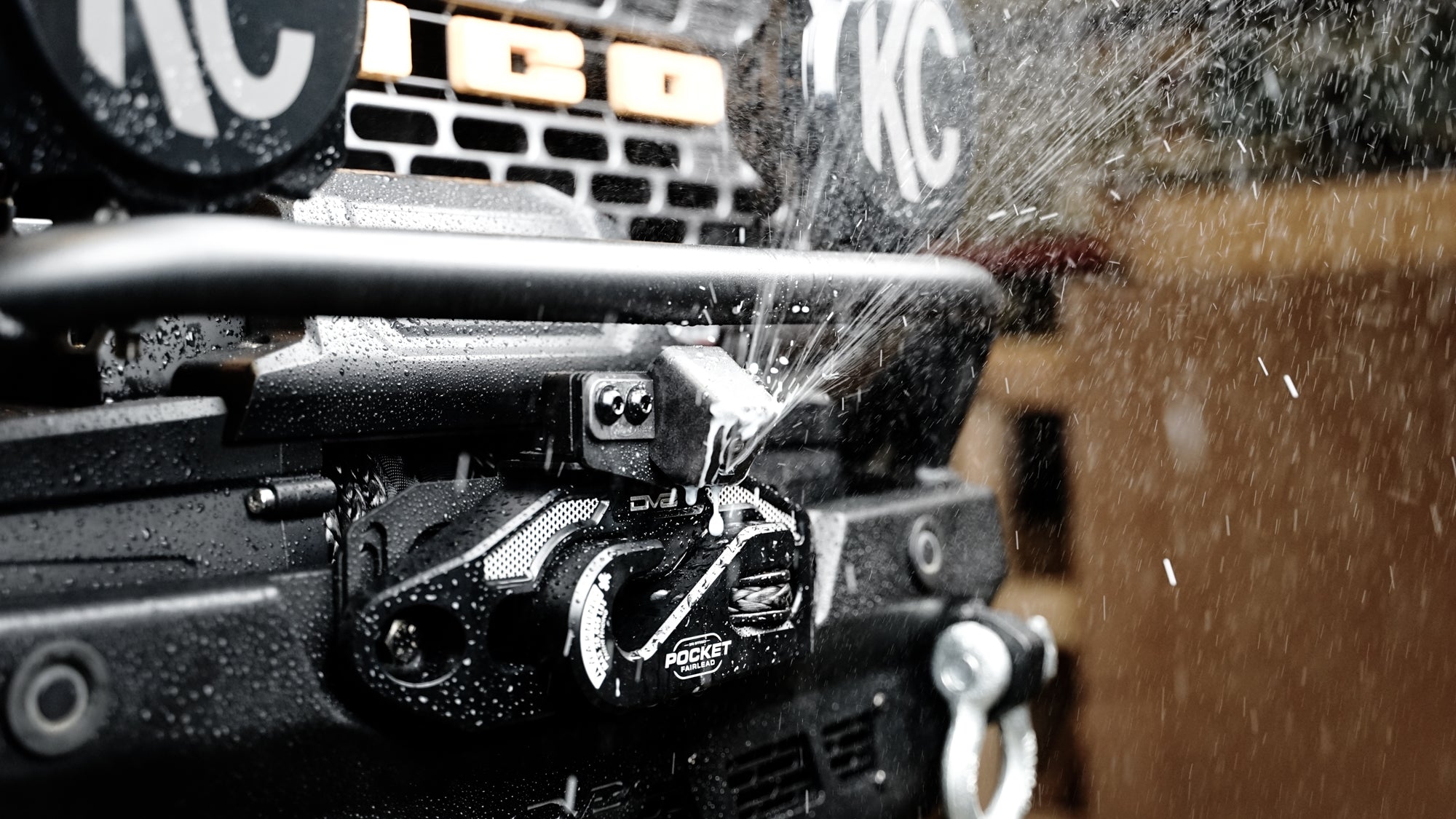bronco-front-camera-washing-hose - NVMOS