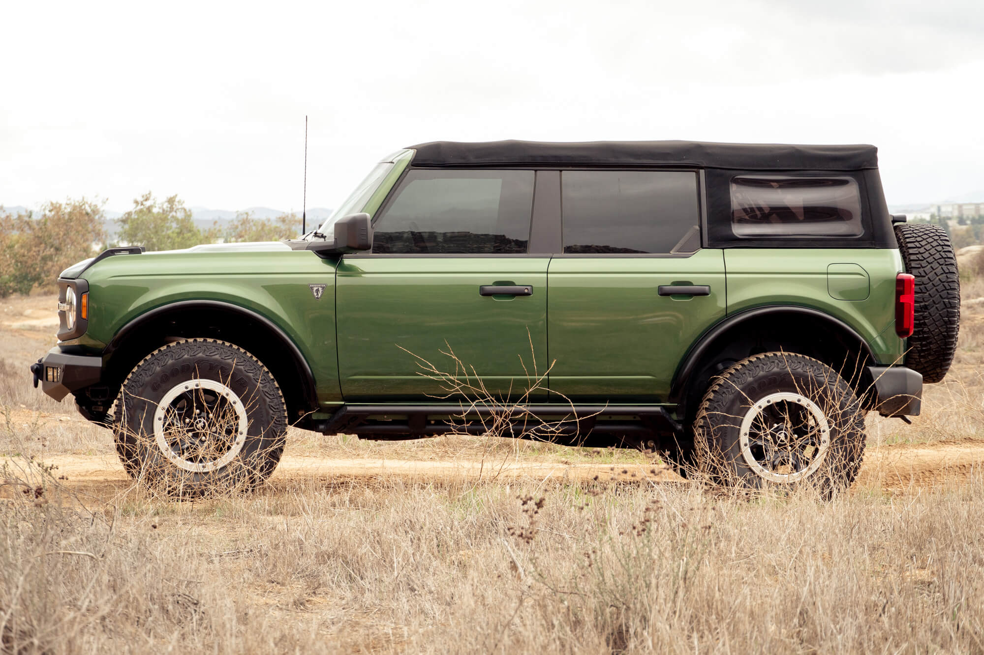 bronco-tube-fender-flares - NVMOS