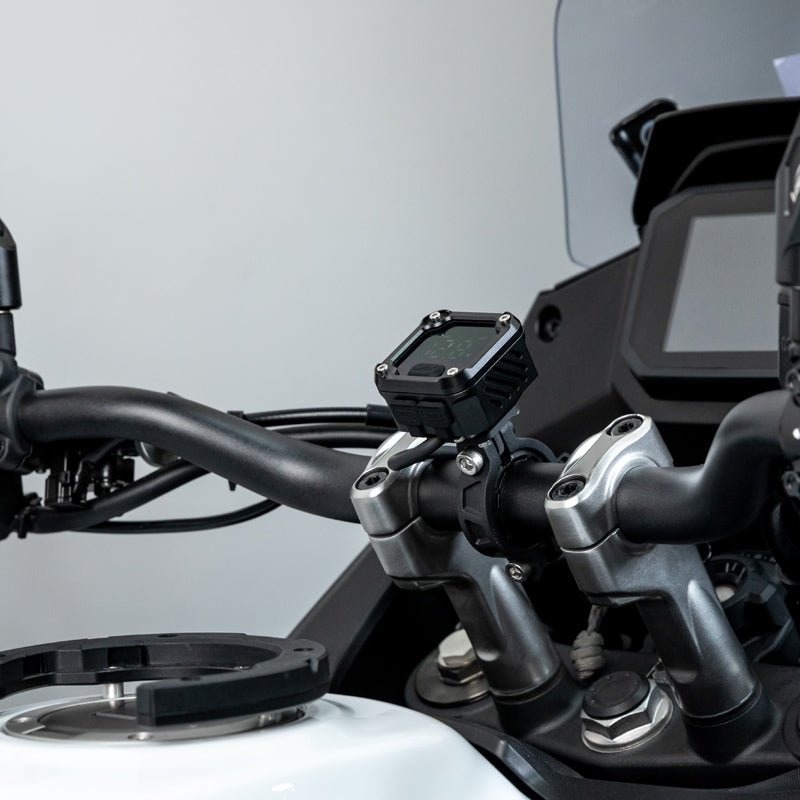 LOBOO C36 Motorcycle Bi-Directional Battery Charger – 100W PD Fast Charge, Real-Time Voltage Display, IP67 Waterproof, Lead-Acid Repair