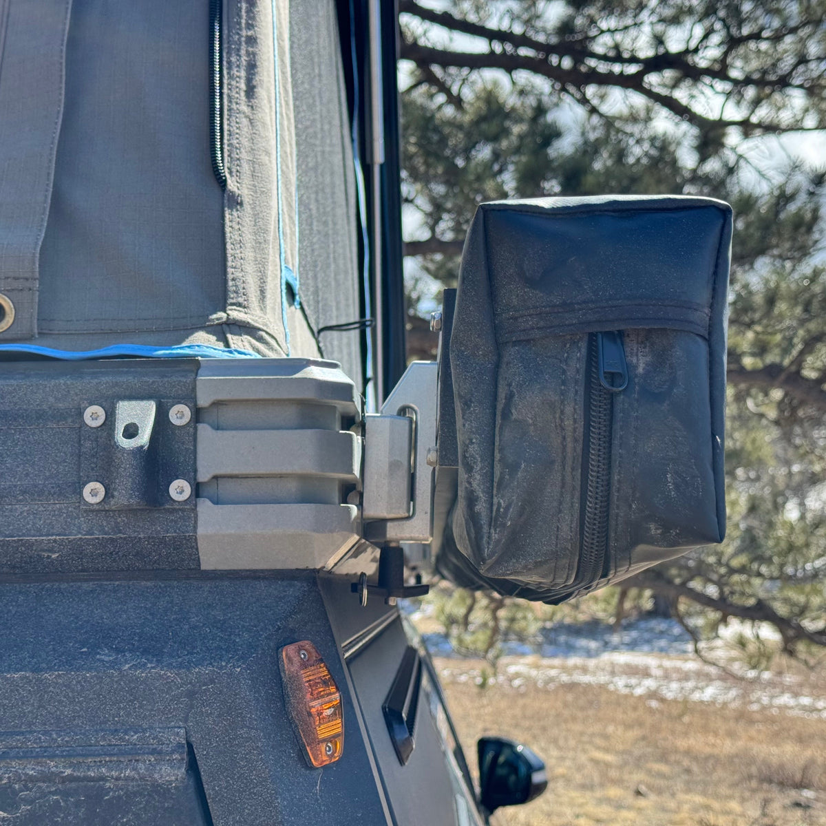 Dirtbox Overland The Chunk quick release bracket