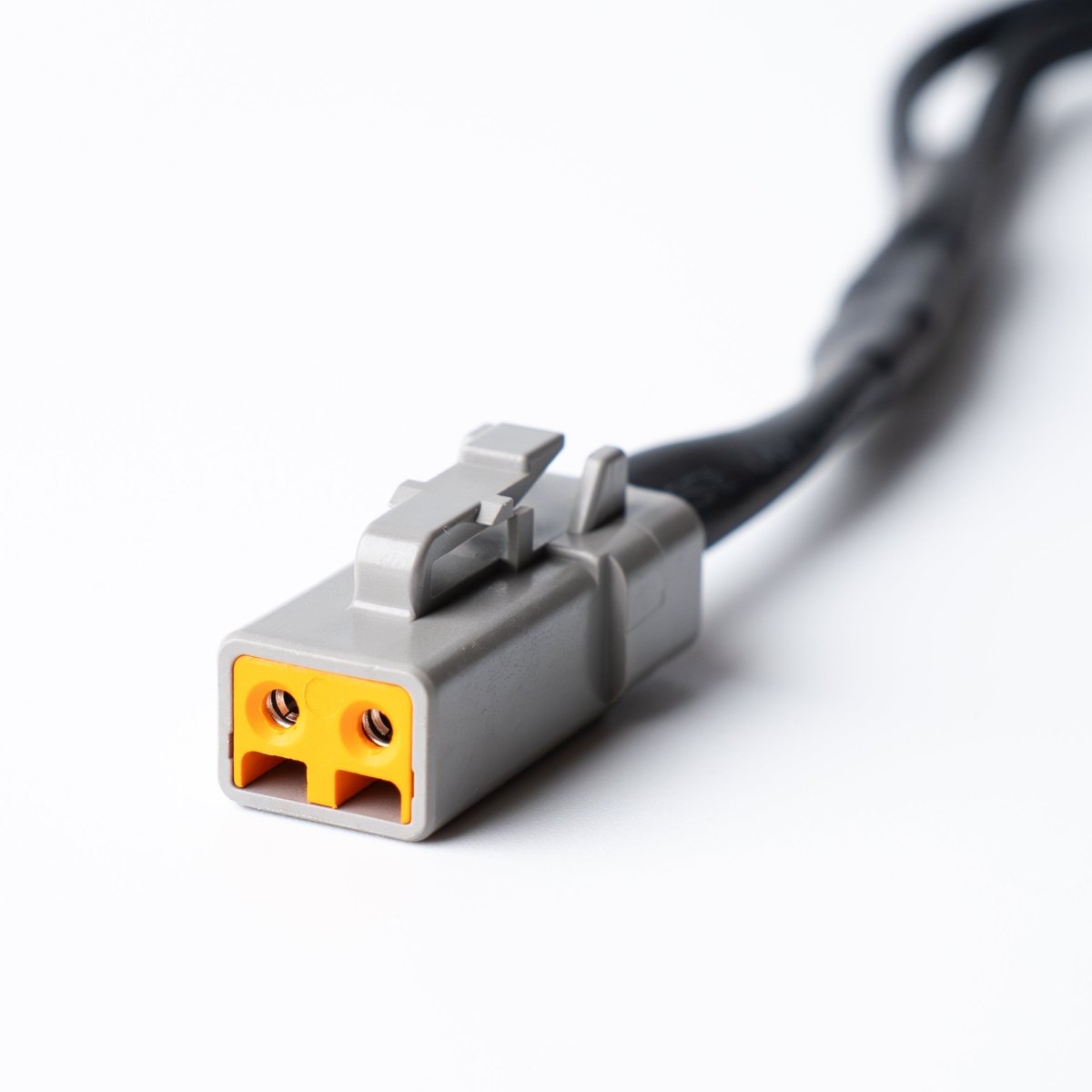 dtp-06-2s-male-to-2-way-dtp04-2p-female-splitter-3748393 - NVMOS