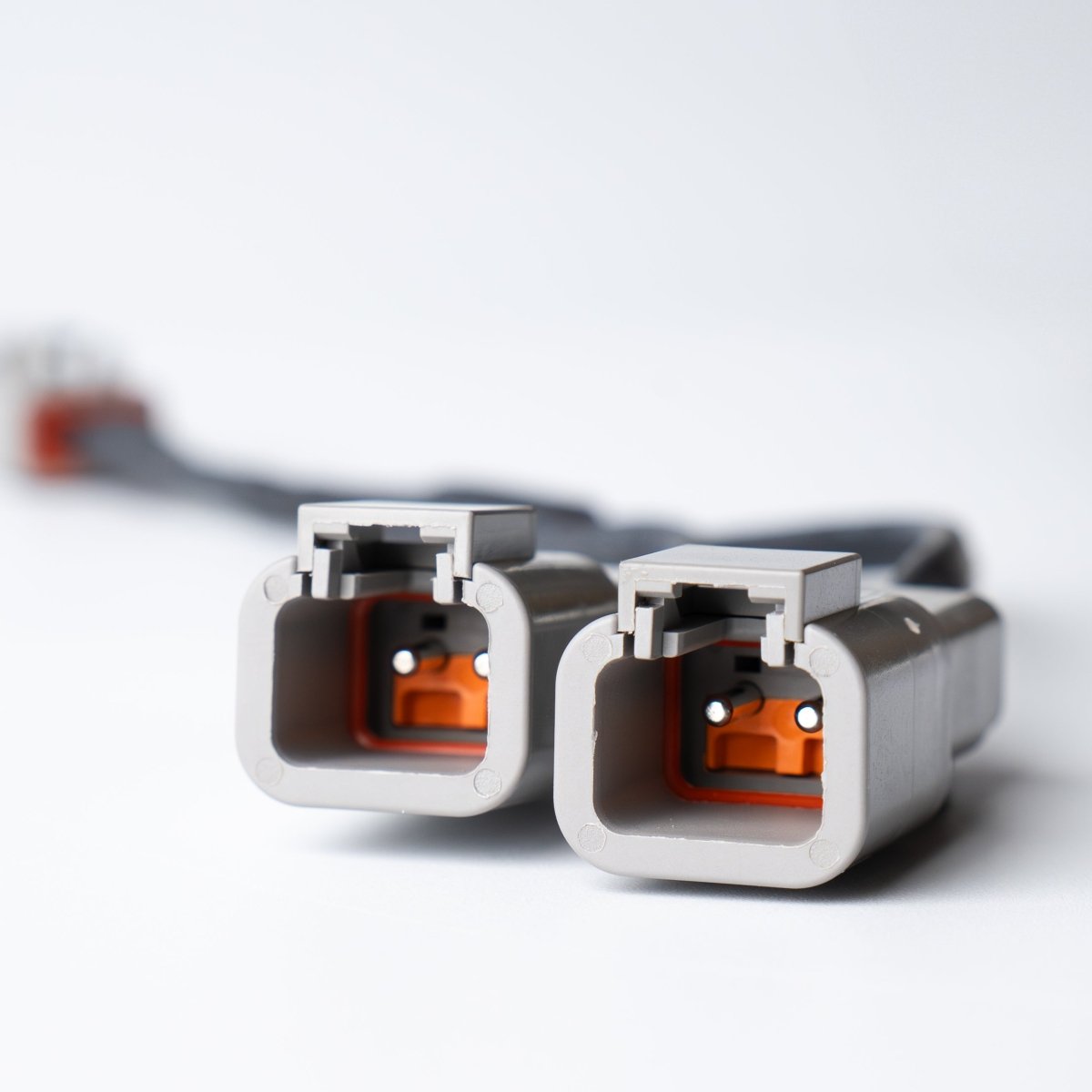 dtp-06-2s-male-to-2-way-dtp04-2p-female-splitter-9499489 - NVMOS