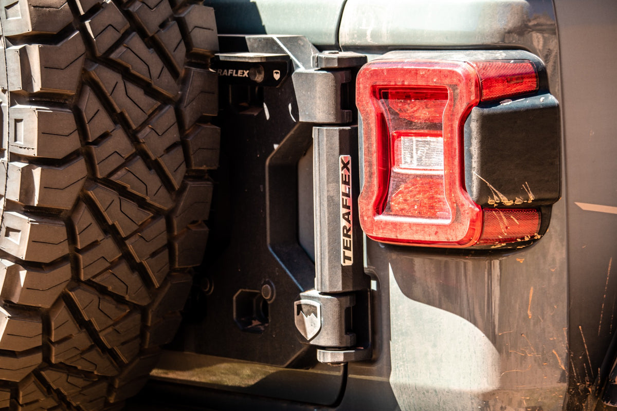 TeraFlex JL: Alpha HD Hinged Spare Tire Carrier Kit