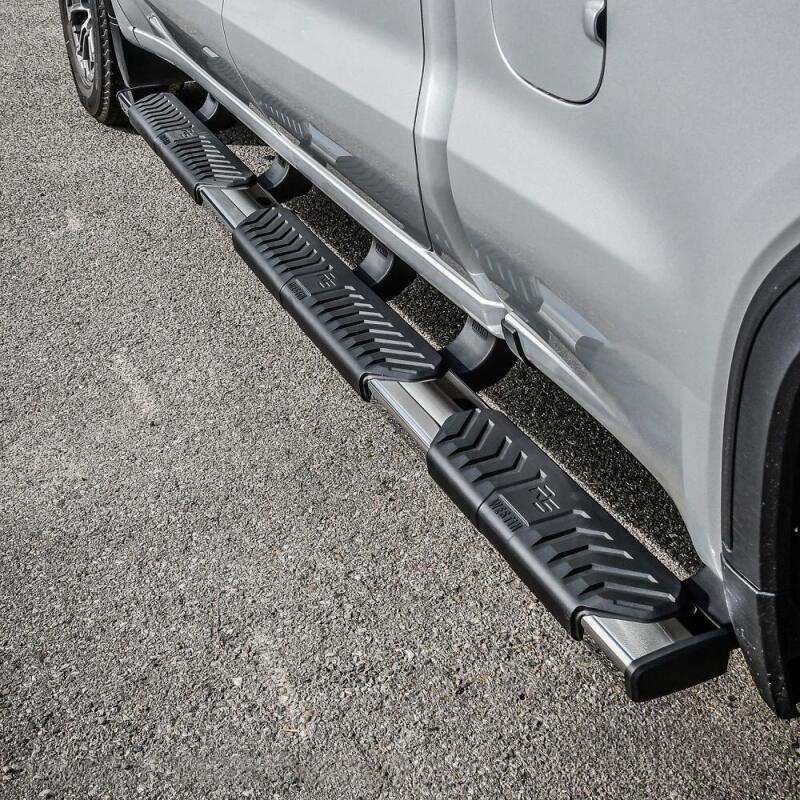 Westin R5 Modular Wheel-to-Wheel Nerf Step Bars, Crew Cab, 5.5 ft. Bed, fits Chevy Silverado 1500