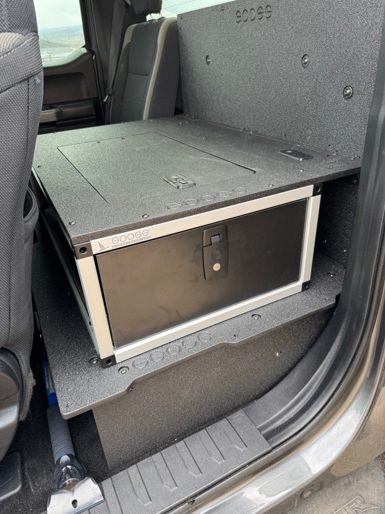 Goose Gear Ford - F250-F550 - 2017-Present - 4th-5th Gen - Super Cab - without the center mounted B&O Subwoofer - Explore Series - Single Drawer Module - With Fitted Top Plate