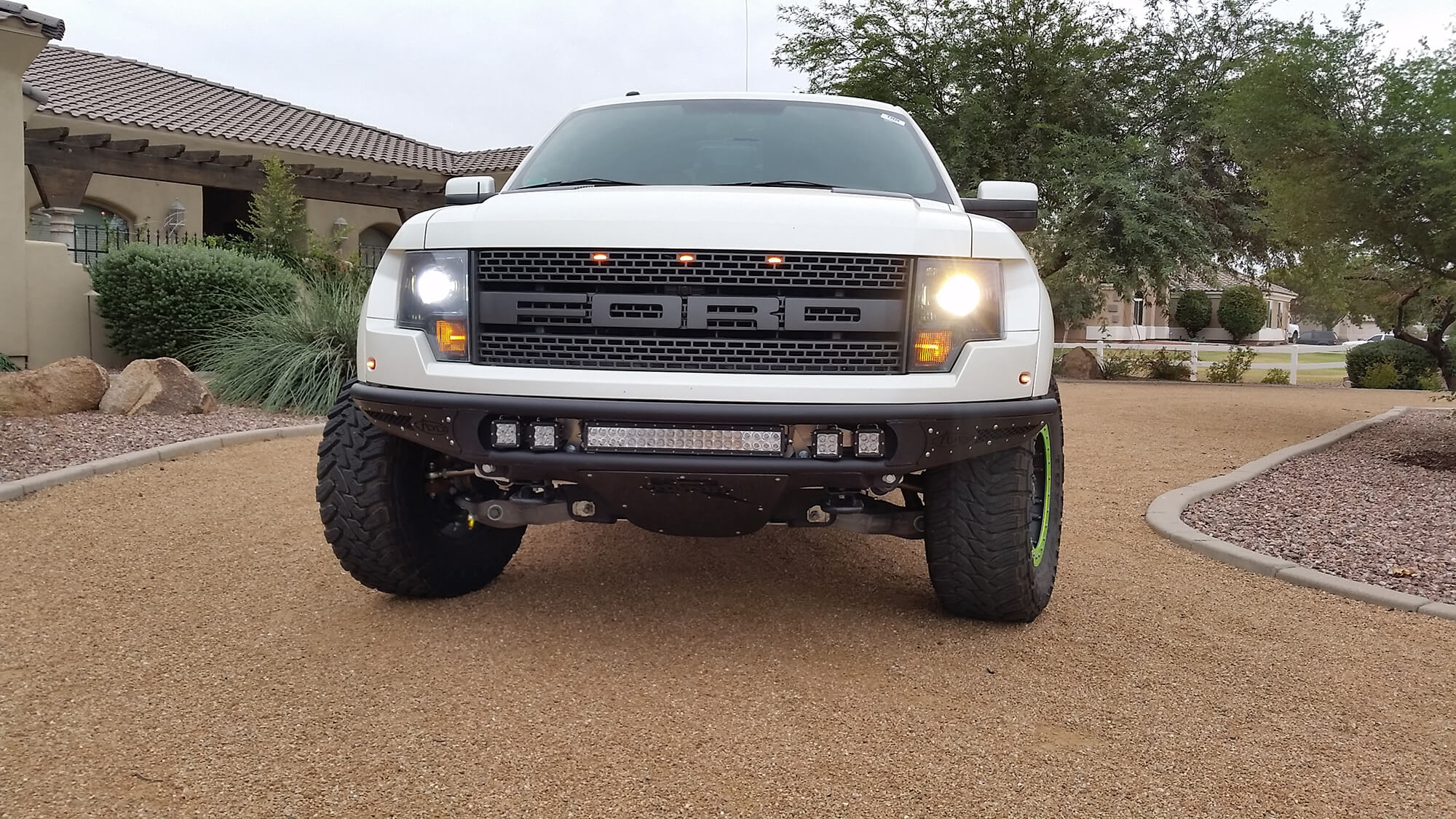 ford-raptor-bumper_c6d2bc35-3cac-4a03-ba88-bfc0973a99f3 - NVMOS