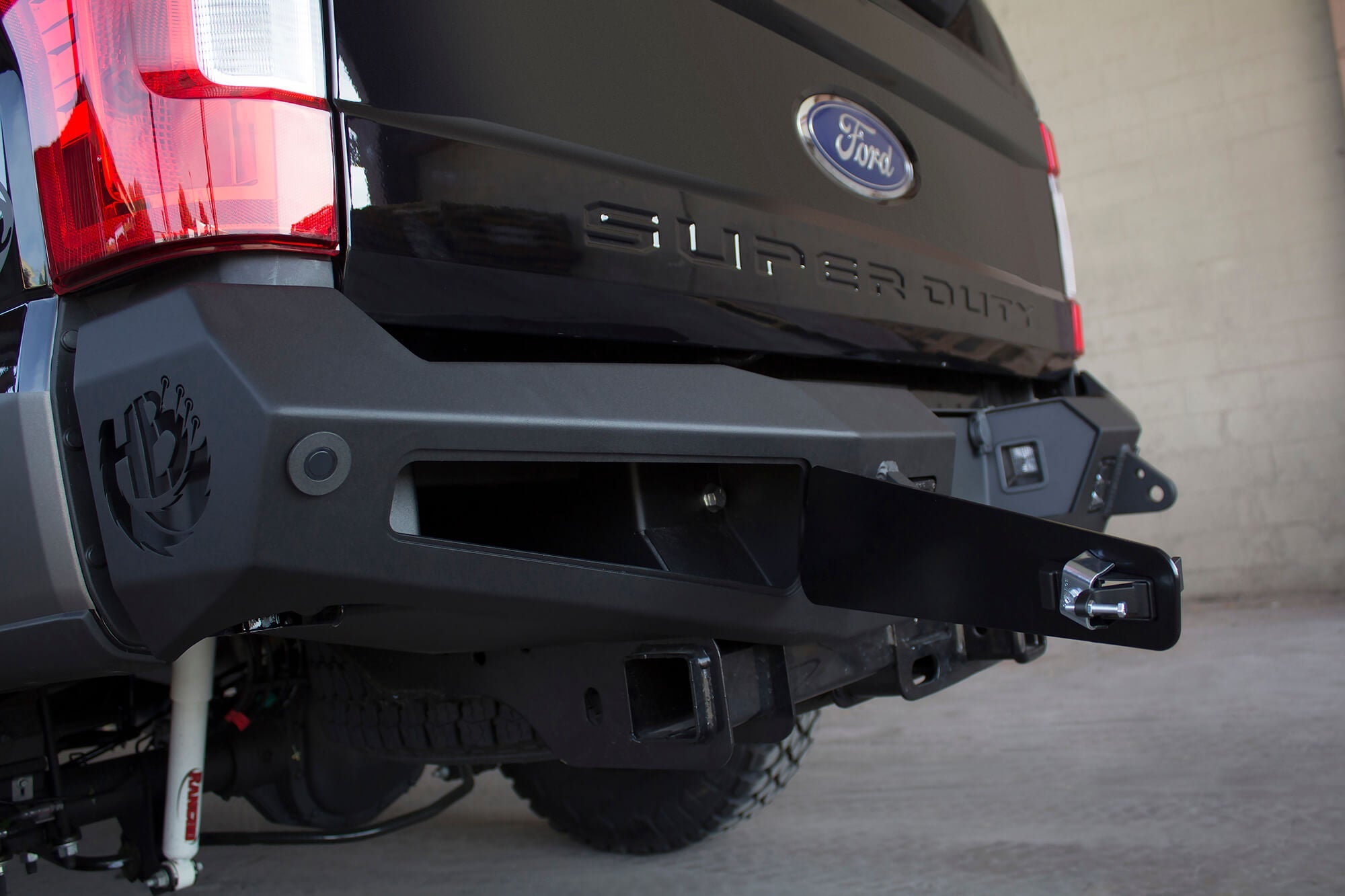 ford-super-duty-rear-bumper_84cead37-9798-46ae-825a-81f732e956c3 - NVMOS