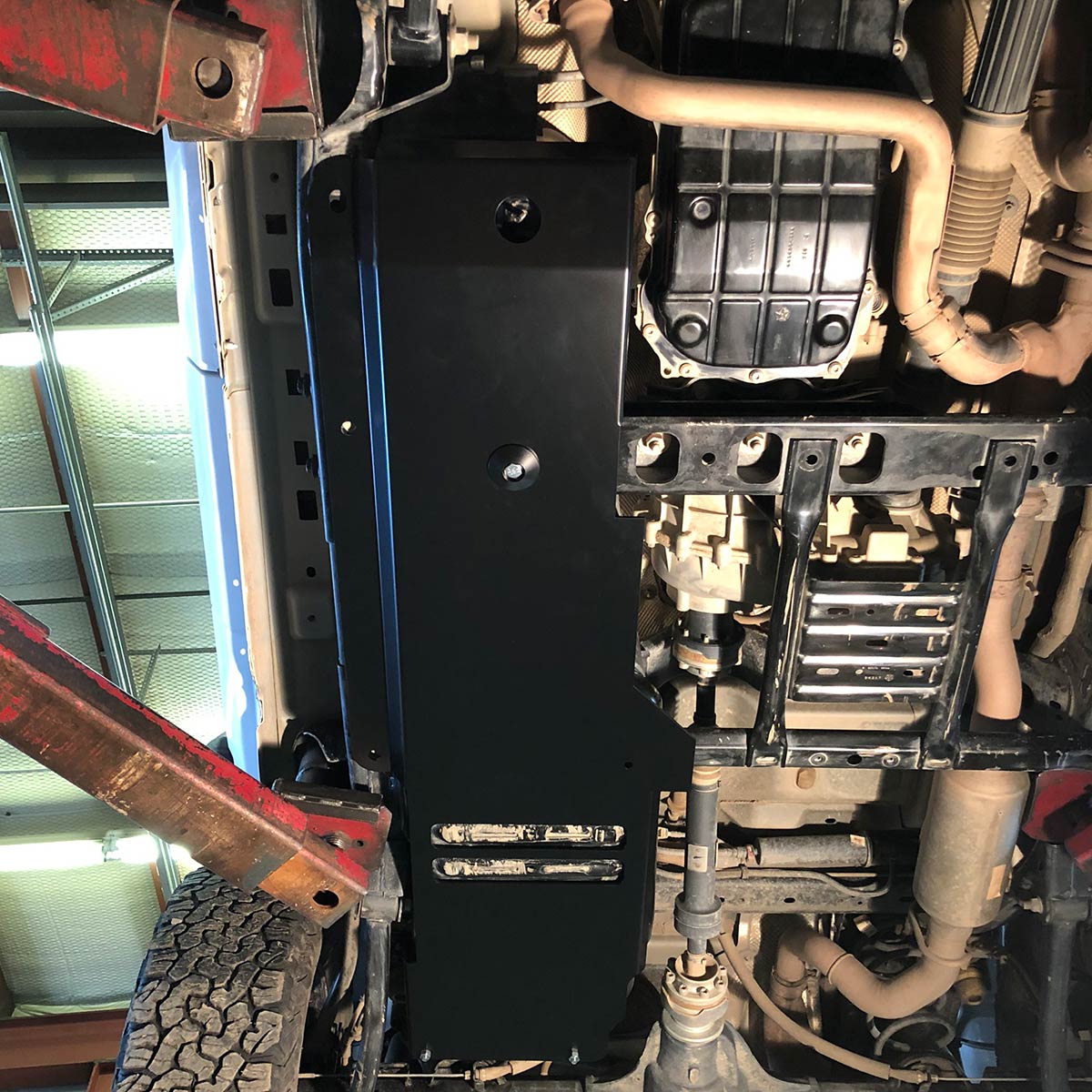 gas-tank-skid-plate-for-jeep-wrangler-jl-2-door-2018-473705 - NVMOS