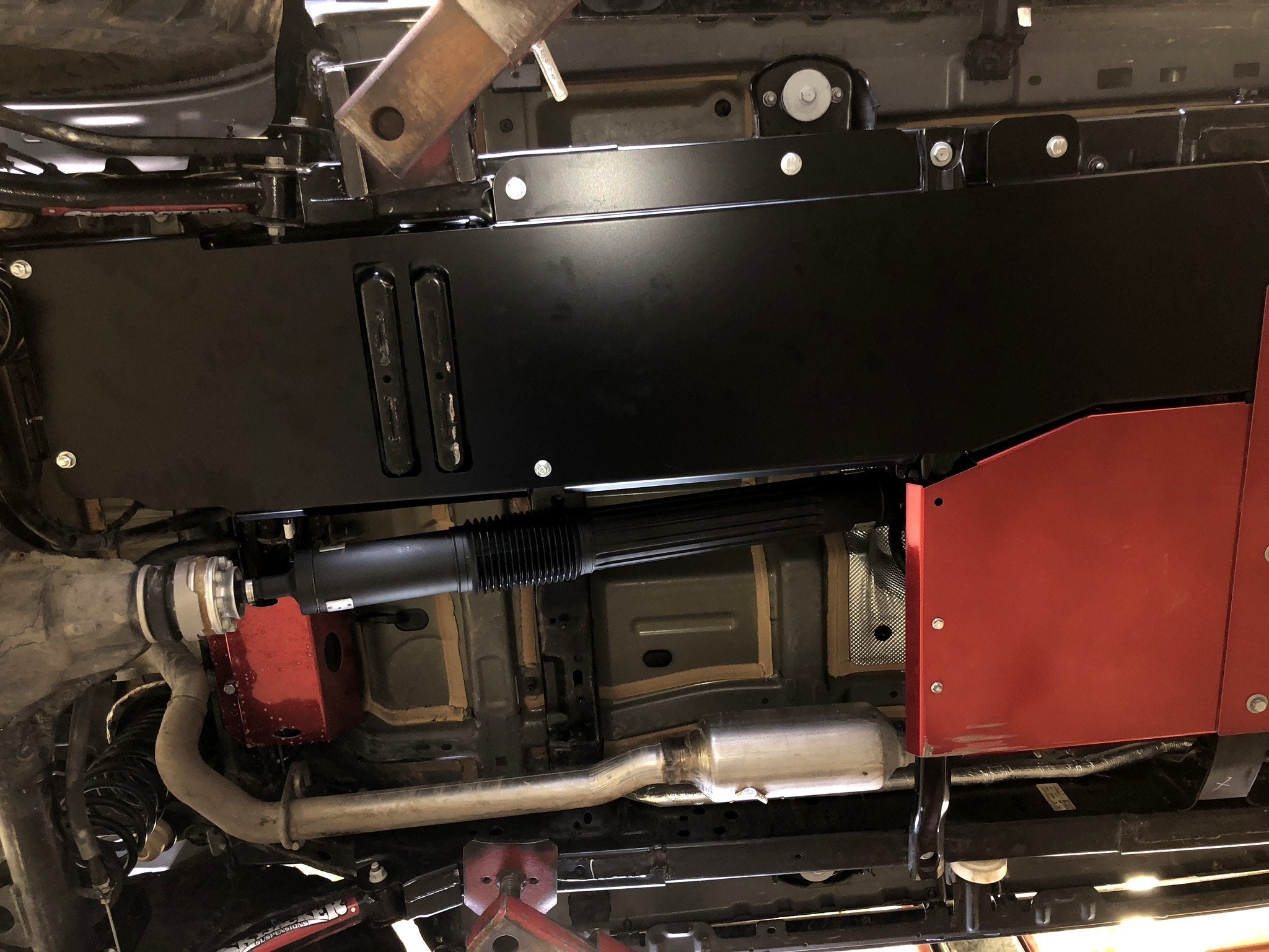 gas-tank-skid-plate-for-jeep-wrangler-jlu-4-door-2018-350807 - NVMOS