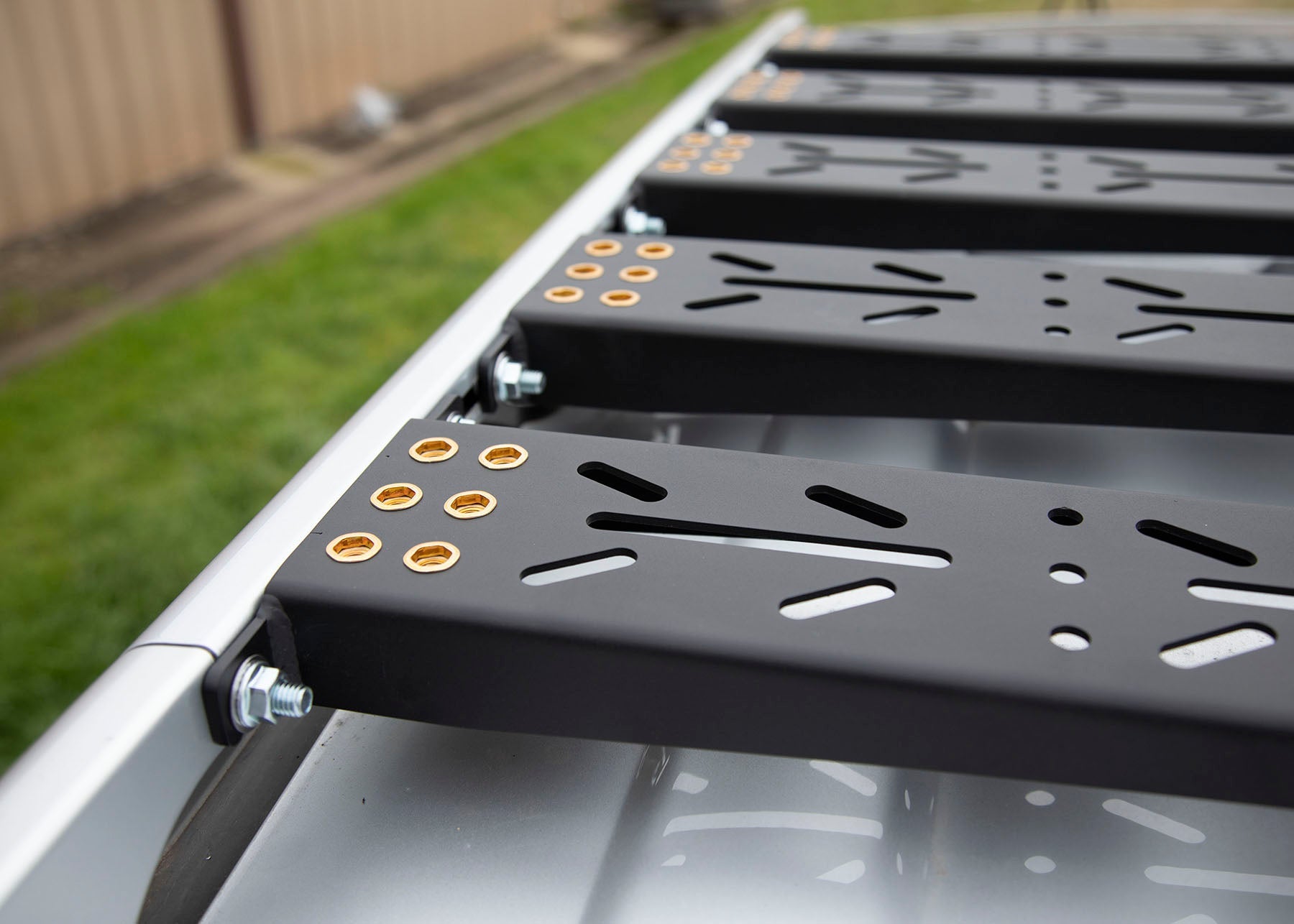 gx_roof_rails2 - NVMOS