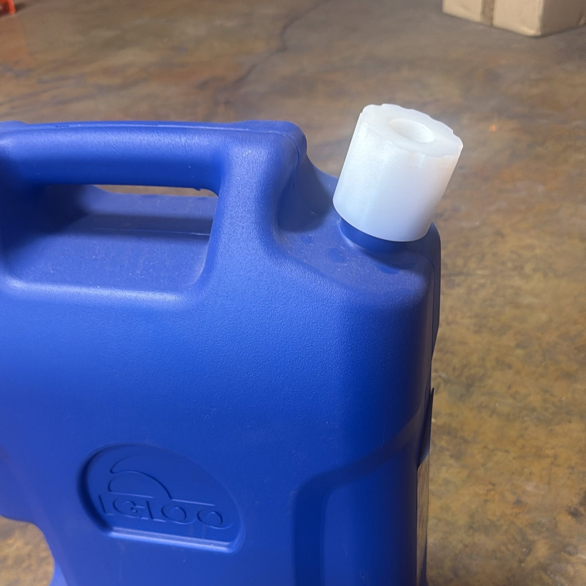 Lone Rock Concepts Igloo 6 Gallon pump adapter for universal fit