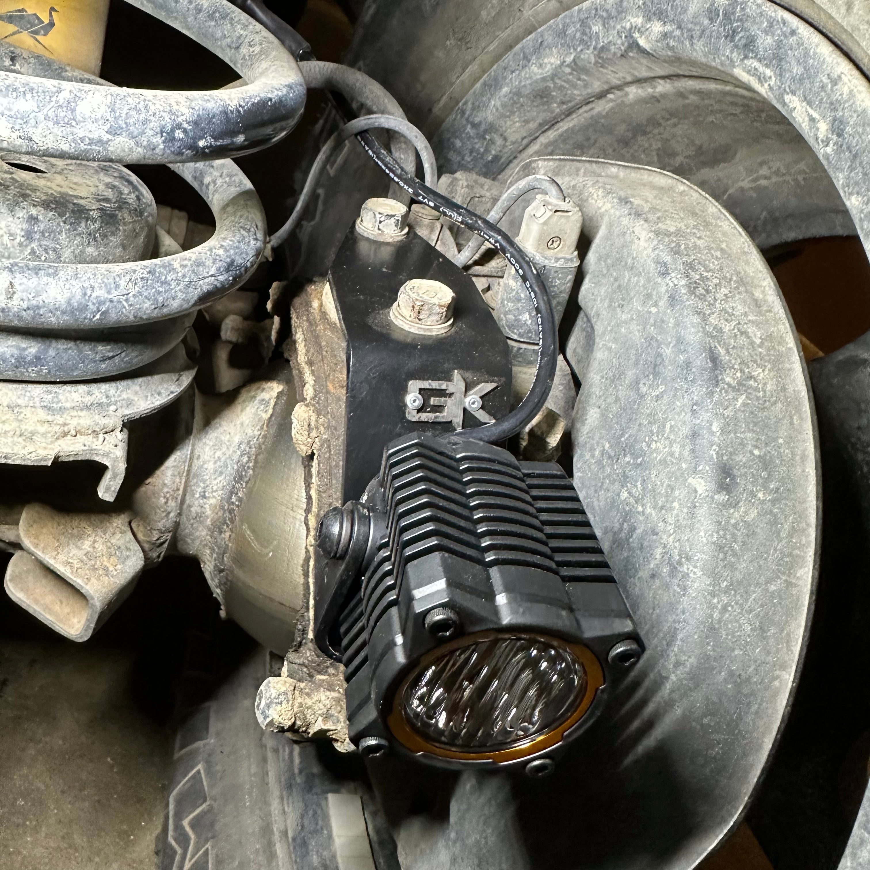 Toyota FJ80 Landcruiser Steerable Knuckle Pod Light Mounts (1990-1997)