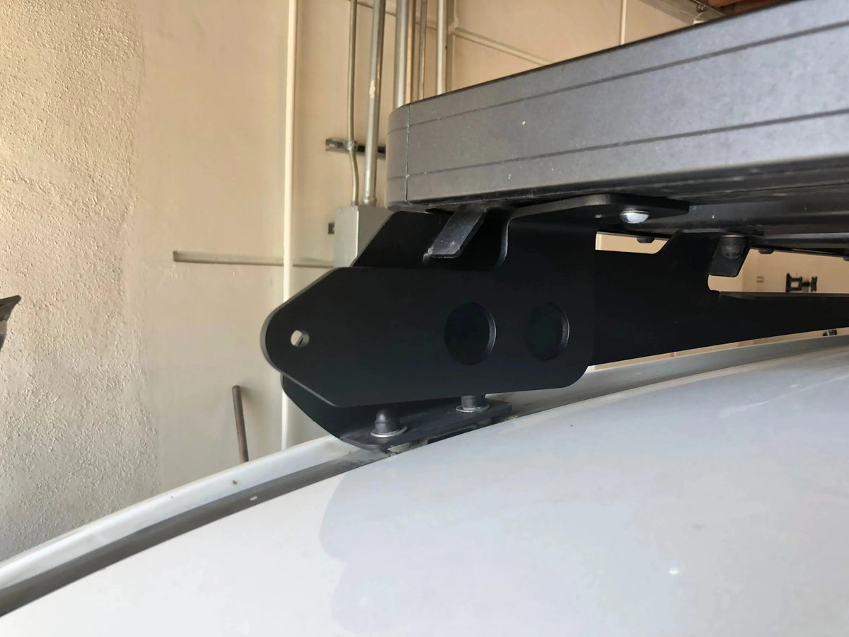 Cali Raised LED Front Runner Slimline roof rack light bar mounting brackets