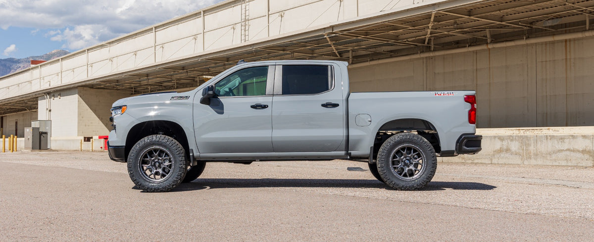 ReadyLIFT 2025-2026 GMC/Chevy Sierra/Silverado 1500 4" SST2.1 Premium Suspension System