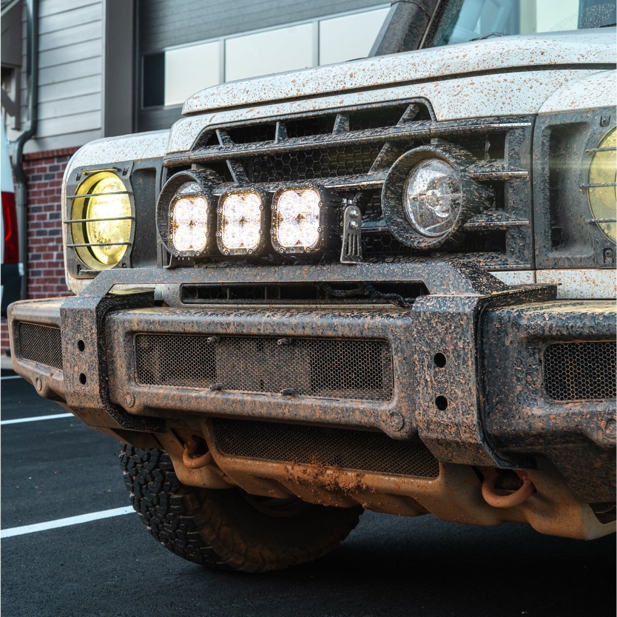 ineos-grenadier-front-bumper-light-mount-clean-factory-integrated-lighting-mount-1165130_617c498b-d7ea-4ec6-9a53-99fc48f94a60 - NVMOS