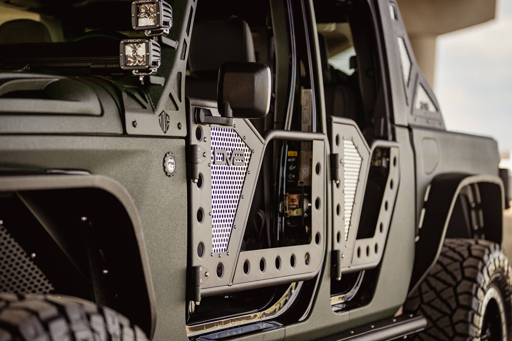 jeep-rock-doors_ef96da46-02cb-437b-ba66-ecdfe2b31684 - NVMOS
