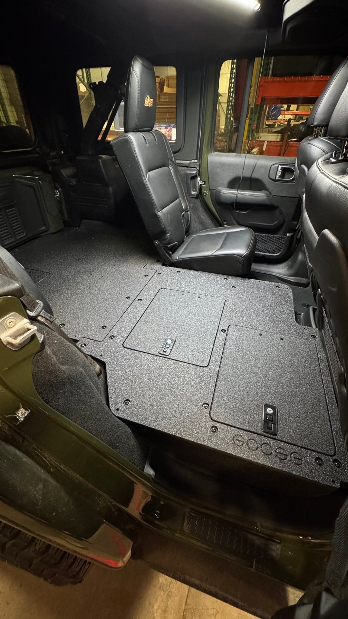Goose Gear Jeep Wrangler 2018-Present JLU 4 Door - Second Row Seat Delete Plate System - V2