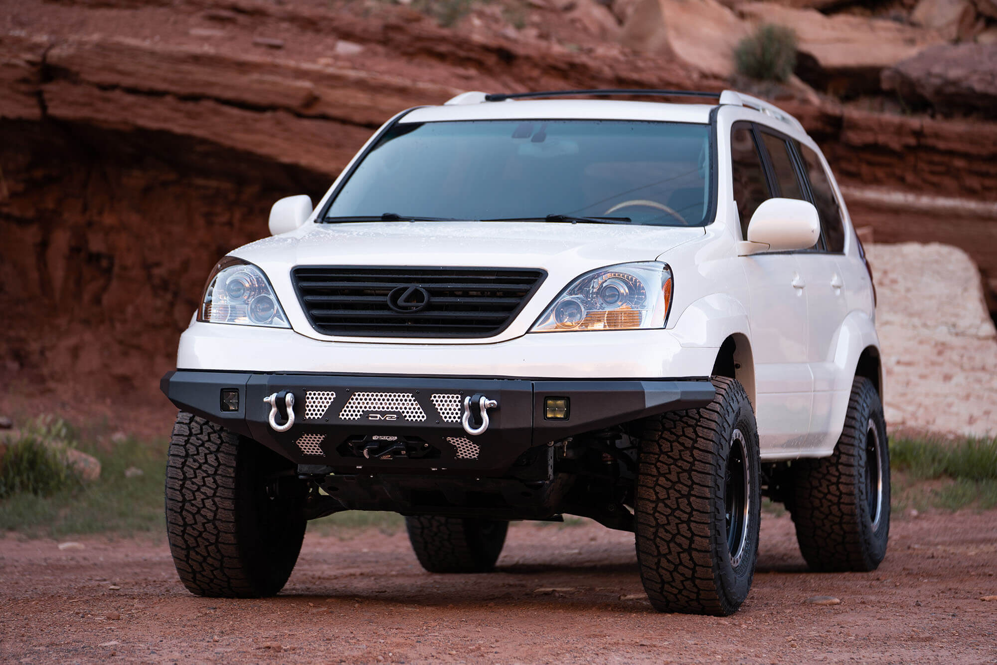 lexus-gx-470-front-bumper_580020a2-cdc9-440a-9d3f-94b57b151dd7 - NVMOS