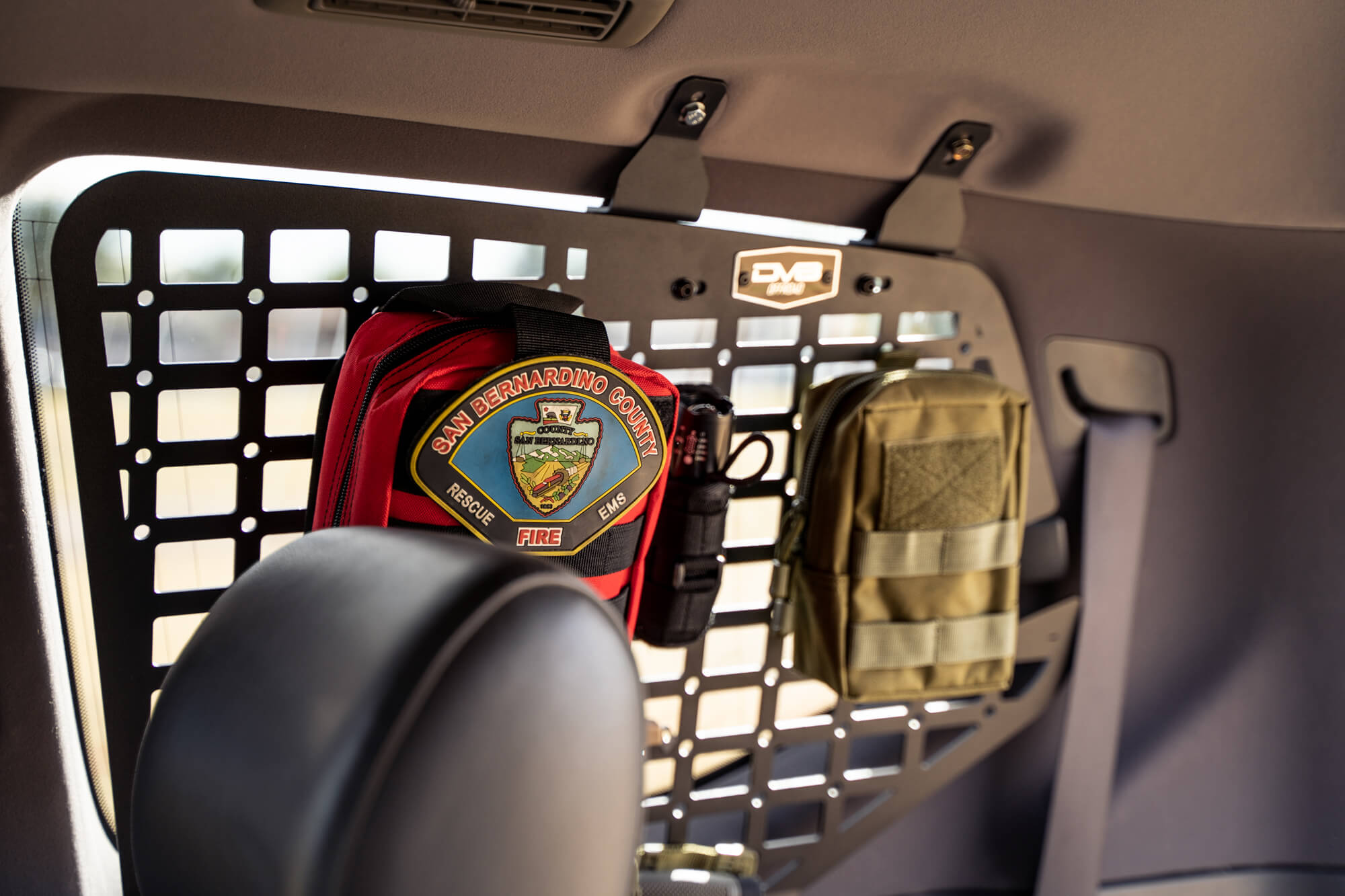 lexus-gx-470-rear-window-molle-panels-storage - NVMOS