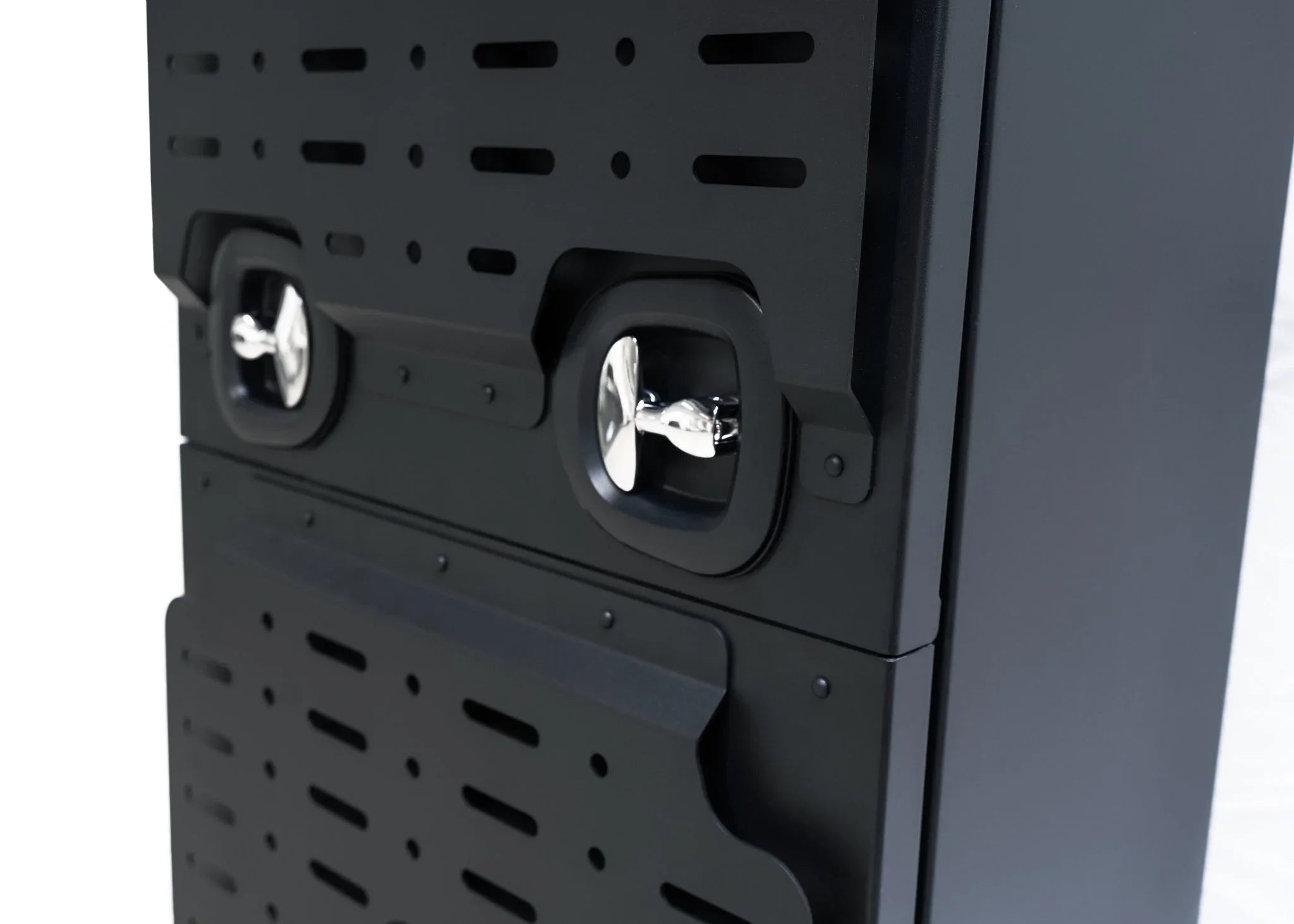 monster-box-xl-cargo-box-429772_jpg - NVMOS