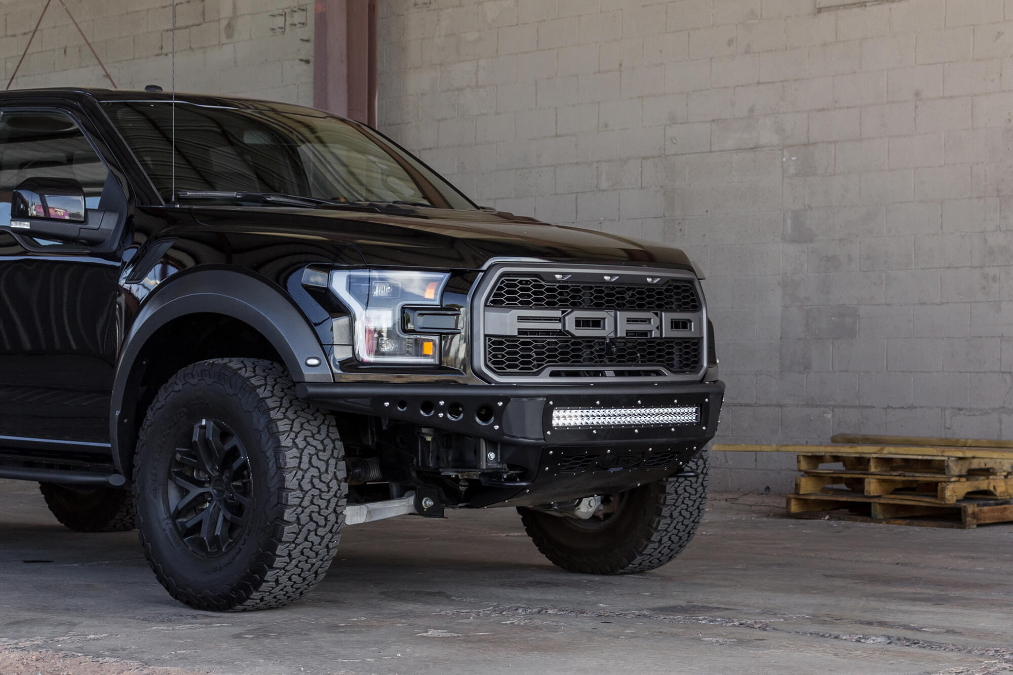 raptor-front-bumper-venom-09 - NVMOS
